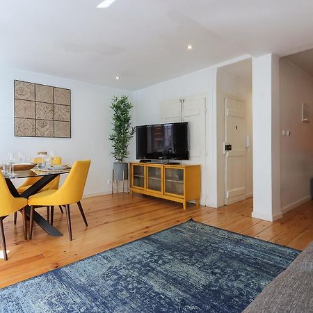 Charming And Stylish Downtown Apt In XIX Century Building Лиссабон Экстерьер фото