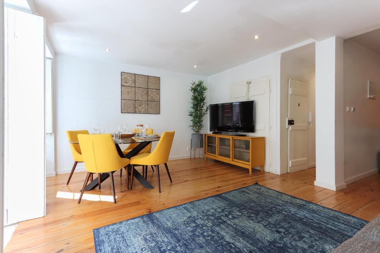 Charming And Stylish Downtown Apt In XIX Century Building Лиссабон Экстерьер фото