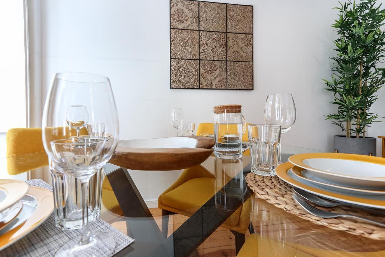 Charming And Stylish Downtown Apt In XIX Century Building Лиссабон Экстерьер фото