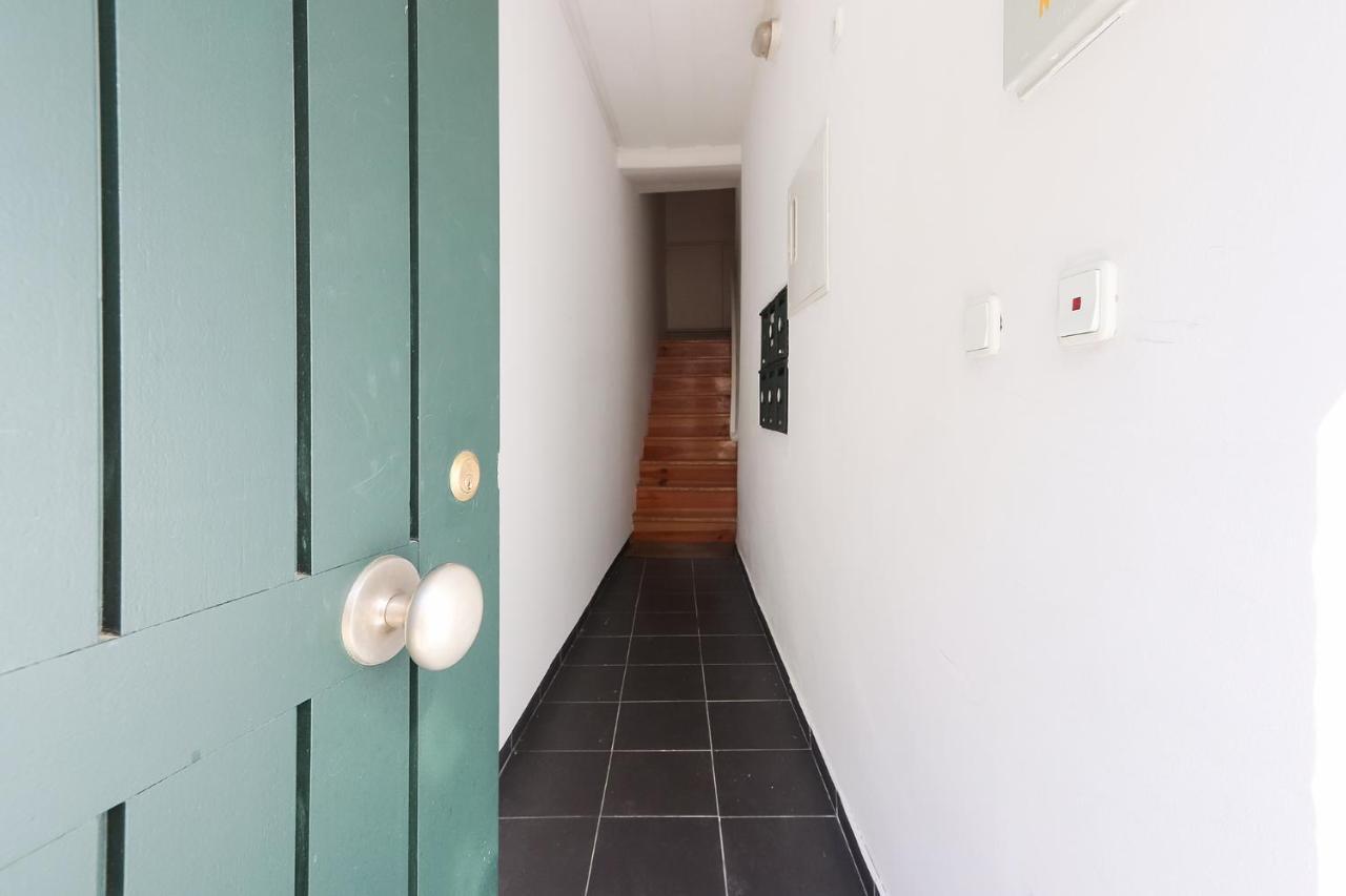 Charming And Stylish Downtown Apt In XIX Century Building Лиссабон Экстерьер фото